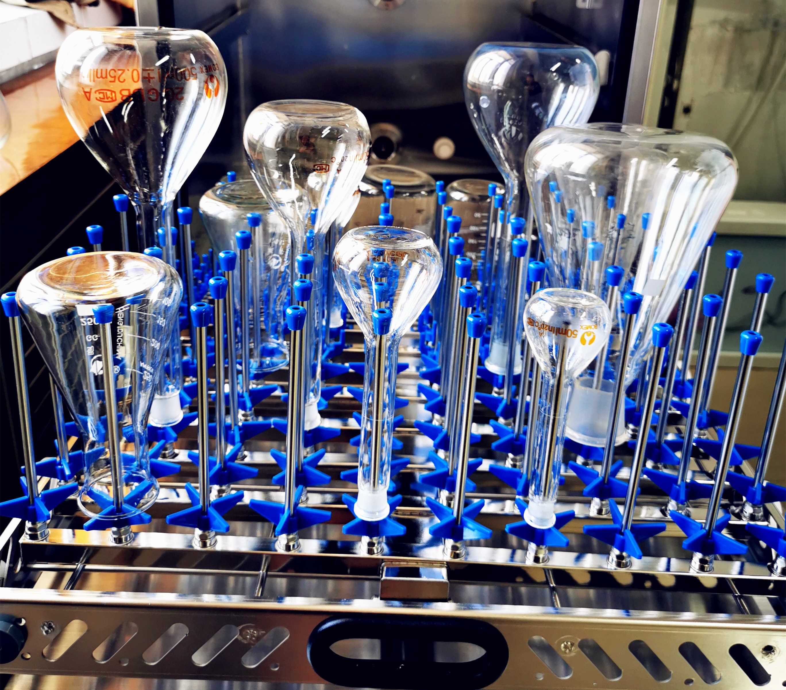 速看！這臺實驗室器皿洗瓶機如何重塑實驗室科研效率